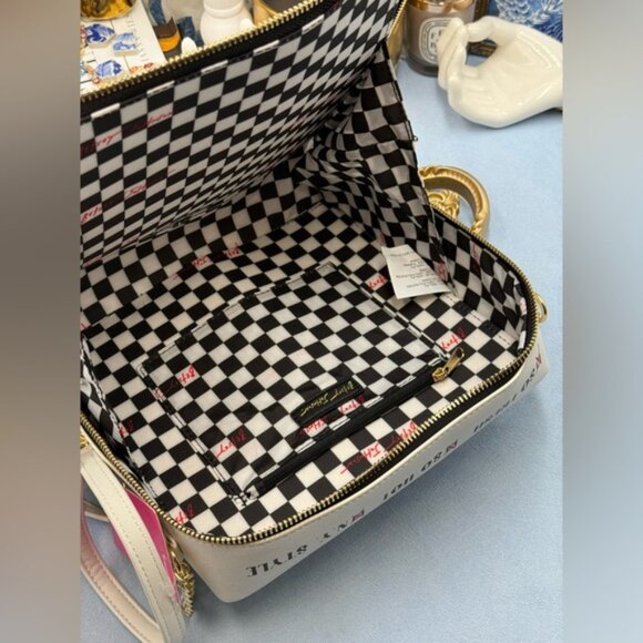 🆕 BETSEY JOHNSON 🧿 NWT A Matter Of Crust Novelty NYC Pizzabox Crossbody Bag - Picture 11 of 16